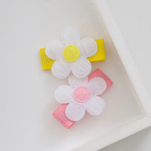 Daisy flower clips (2 colours)