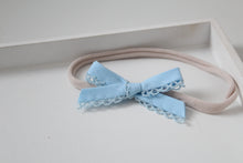 Load image into Gallery viewer, Hand tied bows (16 Colours)