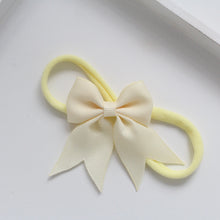 Load image into Gallery viewer, Personalised short tail pinch ribbon bow headbands 28 colours