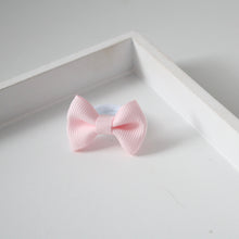 Load image into Gallery viewer, Mini pinch bows - 33 Colours