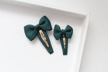 Load image into Gallery viewer, Pinch bow snappy clips - 2 sizes - 32 colours