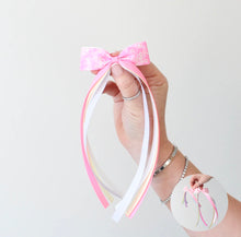 Load image into Gallery viewer, Tail pinch ribbon bows - 2 sizes