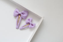 Load image into Gallery viewer, Pinch bow snappy clips - 2 sizes - 32 colours