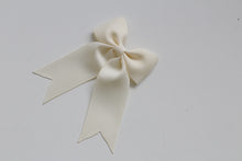 Load image into Gallery viewer, Personalised tail pinch ribbon bows 33 colours