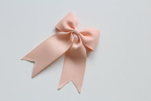 Load image into Gallery viewer, Personalised tail pinch ribbon bows 33 colours