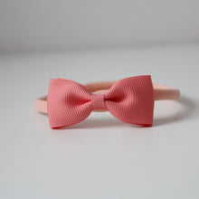 Load image into Gallery viewer, Pinch bows - 33 Colours