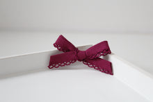 Load image into Gallery viewer, Hand tied bows (16 Colours)