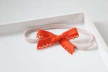 Load image into Gallery viewer, Hand tied bows (16 Colours)