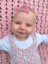 Load image into Gallery viewer, My first mini velvet bows - 16 Colours