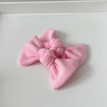 Load image into Gallery viewer, Pink knot bows