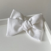 Load image into Gallery viewer, Sweetheart bows - 10 Colours