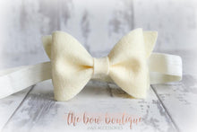 Load image into Gallery viewer, Large luxury felt bows (25 Colours)