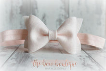 Load image into Gallery viewer, Large luxury felt bows (25 Colours)