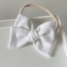 Load image into Gallery viewer, Sweetheart bows - 10 Colours