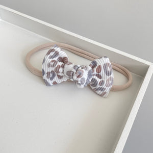 Limited edition ribbed knot bows