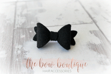 Load image into Gallery viewer, Medium baby felt bows (25 Colours)