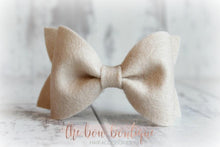 Load image into Gallery viewer, Large luxury felt bows (25 Colours)