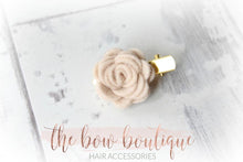 Load image into Gallery viewer, Mini felt flowers (25 Colours)