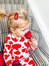 Load image into Gallery viewer, Glitter scalloped snappy clips - (25 Colours)