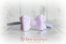 Load image into Gallery viewer, Mini deluxe glitter bows (25 Colours)
