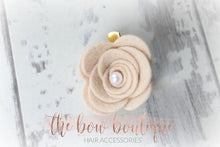 Load image into Gallery viewer, Large felt flower clips with pearl (26 Colours)