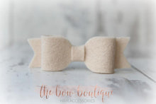 Load image into Gallery viewer, Small felt bows (25 Colours)