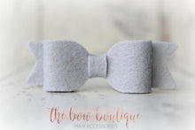 Load image into Gallery viewer, Small felt bows (25 Colours)