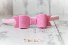 Load image into Gallery viewer, Small felt bows (25 Colours)