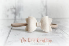 Load image into Gallery viewer, Mini deluxe felt bows (25 Colours)