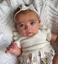 Load image into Gallery viewer, Small glitter bows (25 Colours)