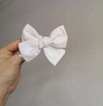 Load image into Gallery viewer, Sweetheart bows - 10 Colours