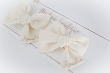 Load image into Gallery viewer, Sweetheart bows - 10 Colours