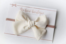 Load image into Gallery viewer, Sweetheart bows - 10 Colours