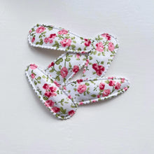 Load image into Gallery viewer, Embroidered snappy clips