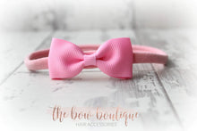 Load image into Gallery viewer, Pinch bows - 33 Colours