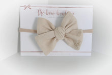 Load image into Gallery viewer, Sweetheart bows - 10 Colours