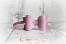 Load image into Gallery viewer, Medium deluxe felt bows (25 Colours)