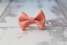 Load image into Gallery viewer, Mini pinch bows - 33 Colours