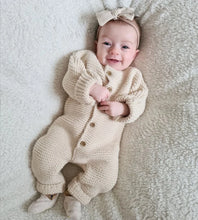 Load image into Gallery viewer, Mini sweetheart bows - 10 Colours