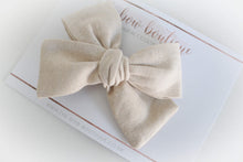 Load image into Gallery viewer, Sweetheart bows - 10 Colours