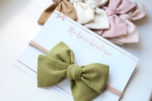 Load image into Gallery viewer, Sweetheart bows - 10 Colours