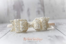 Load image into Gallery viewer, Double glitter bows (25 colours)