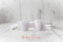 Load image into Gallery viewer, Small glitter bows (25 Colours)