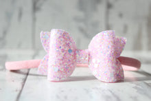 Load image into Gallery viewer, Medium deluxe glitter bows (25 Colours)
