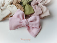 Load image into Gallery viewer, Sweetheart bows - 10 Colours