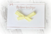 Load image into Gallery viewer, Hand tied bows (16 Colours)