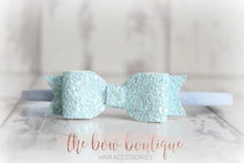 Load image into Gallery viewer, Small glitter bows (25 Colours)