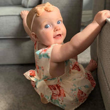 Load image into Gallery viewer, Small luxury scalloped felt bows (23 Colours)