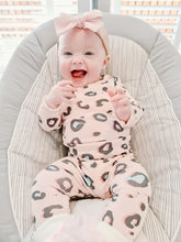 Load image into Gallery viewer, Sweetheart bows - 10 Colours