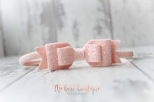 Load image into Gallery viewer, Double glitter bows (25 colours)